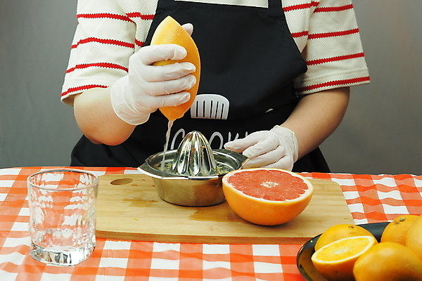 포토 JPG 해외이미지 계절 음료 음식 장갑 오렌지 관리 요리 사람없음 주방 식당 주스 달콤 웨이터 내추럴 면역력 짜기 해외포토 직업 잡화 과일 모션 상점 맛 파일형식 이미지허브