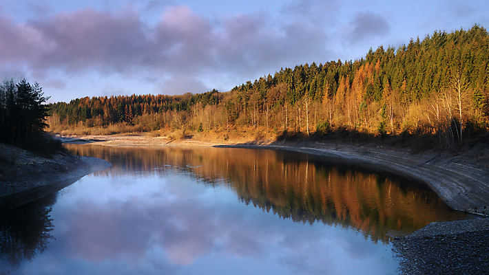 포토 JPG 해외이미지 식물 유럽 호수 여행 자연 하늘 독일 파노라마 풍경 사람없음 야외 물 관광지 일출 환경 황혼 봄 새벽 시골 저수지 숲 언덕 생태계 내추럴 해외포토 자연요소 계절 나라 촬영기법 노을 일몰 파일형식 이미지허브