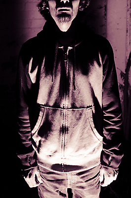 포토 JPG 해외이미지 백인 모델 응시 남자 얼굴 백그라운드 셔츠 비즈니스 CEO 성공 수염 그림자 한명 사람 성인 파란색 머리 유행 카메라 어둠 회색 자신감 피부 어깨 고민 덩어리 심각 힙스터 카피스페이스 해외포토 서양인 직업 1 시선 패션 감정 컬러 컨셉 상의 신체부위 전자제품 공백 파일형식 이미지허브