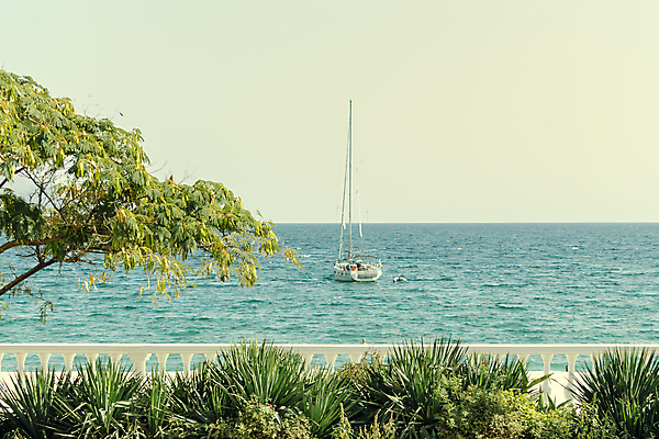포토 JPG 해외이미지 스포츠 파도 바다 여행 백그라운드 요트 태국 자연 하늘 휴가 항해 파노라마 취미 사람없음 물 파란색 반사 노란색 자유 흰색 만 보트 서핑 크루즈 휴양지 돛 천국 스카이라인 터키석 수평선 해외포토 자연요소 아시아 컬러 컨셉 배_교통 촬영기법 장소 수상스포츠 보석 생태계 파일형식 이미지허브