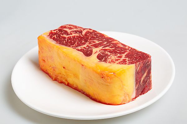 포토 JPG 해외이미지 음식 조각 재료 육류 스테이크 비프스테이크 사람없음 빨간색 저녁식사 소고기 흰색 신선 소 자르기 허리 날것 대리석 갈비뼈 고립 단백질 등심 생식 정육점 해외포토 컬러 식재료 포유류 모션 뼈 서양음식 신체부위 상점 식사 영양소 파일형식 이미지허브