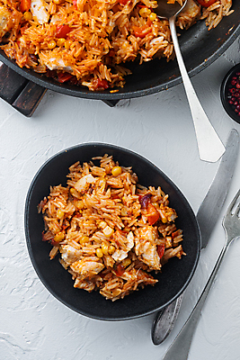 포토 JPG 해외이미지 접시 음식 치즈 멕시코 패스트푸드 육류 옥수수 요리 사람없음 초록색 식사 치킨 흰배경 캐서롤 핸드메이드 해외포토 식기 컬러 백그라운드 북아메리카 식재료 유제품 곡류 흰색 용기_그릇 인스턴트 닭고기요리 파일형식 이미지허브