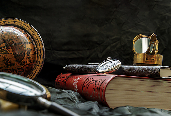 포토 JPG 해외이미지 돋보기 사람없음 책 지구본 골동품 빈티지 클래식 소프트포커스 나침반 오브젝트 복고 회중시계 해외포토 시계 컨셉 촬영기법 파일형식 이미지허브