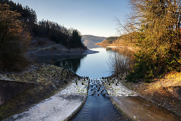 포토 JPG 해외이미지 식물 유럽 호수 여행 자연 하늘 독일 파노라마 사람없음 야외 물 관광지 일출 환경 황혼 봄 새벽 시골 저수지 숲 언덕 생태계 내추럴 해외포토 자연요소 계절 나라 촬영기법 노을 일몰 파일형식 이미지허브