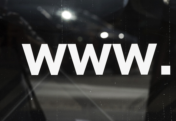 포토 JPG 해외이미지 인터넷 통신 정보기술 사람없음 경제 전자제품 컴퓨터 디지털 스크린 자료 네트워크 서핑 중앙 연결 사이버 신호 전염 온라인 마디 인터넷주소 서버 소프트웨어 접수 프로그램 하드웨어 사용자 제공자 해외포토 기술 수상스포츠 질병 감염 파일형식 이미지허브