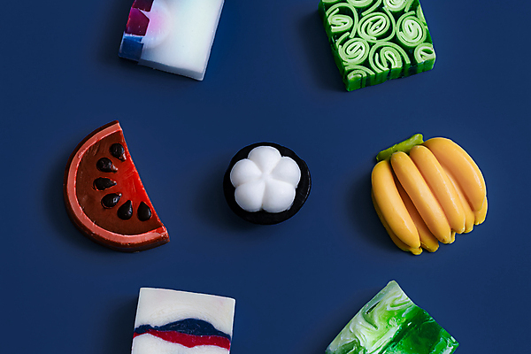 포토 JPG 해외이미지 수박 바나나 사람없음 파란색 하이앵글 남색 오브젝트 스파용품 망고스틴 바디케어 수제비누 해외포토 뷰포인트 컬러 과일 스파 비누 파일형식 이미지허브