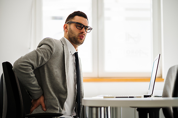 포토 JPG 해외이미지 백인 직업 남자 비즈니스 근육 노동자 직장 피곤 한명 사람 앉기 정장 성인 노트북 컴퓨터 사무실 고통 업무 작업 비즈니스맨 책상 고민 경영자 업무과다 경영 과로 요통 해외포토 서양인 1 옷 감정 가구 컨셉 회사 모션 전자제품 직장인 리더 허리통증 파일형식 이미지허브