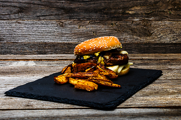 포토 JPG 해외이미지 음식 백그라운드 토마토 탁자 양파 치즈 도마 패스트푸드 샌드위치 육류 사람없음 목재 식당 식사 소고기 튀김 햄버거 신선 맛 그릴 상추 바비큐 속도 테이크아웃 마요네즈 프랑스어 번 치즈버거 해로움 핸드메이드 해외포토 나무 문자 빵 가구 컨셉 채소 식재료 재료 주방용품 유제품 상점 소스_음식 인스턴트 파일형식 이미지허브
