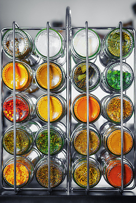 포토 JPG 해외이미지 손 벽 다이어트 재료 자연 고추 선반 주택 파프리카 건조 종류 요리 사람없음 목재 빨간색 컬러풀 노란색 금속 주방 요리사 흰색 기구 시골 조미료 고수 선택 맛 컨테이너 가루 허브 준비 유기농 소금 후추 카레 생강 시나몬 신발장 강황 해외포토 나무 식물 직업 웰빙 산업 음식 컬러 가구 컨셉 채소 식재료 재질 건강 건물 신체부위 향신료 생태계 향미료 파일형식 이미지허브