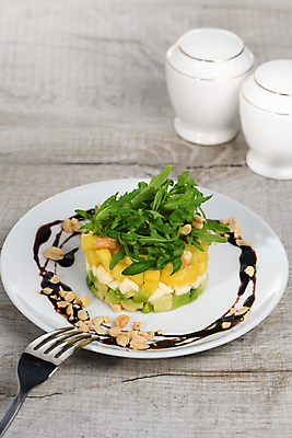 포토 JPG 해외이미지 그릇 접시 음식 조각 다이어트 채소 과일 재료 부분 건강 사람없음 옆모습 식사 저녁식사 샐러드 고명 양념 자르기 먹기 주사위 유기농 브런치 땅콩 호두 망고 아보카도 점심식사 당뇨병 루꼴라 모짜렐라치즈 생식 영양분 저칼로리 채식주의자 타르트 해외포토 식기 웰빙 빵 뷰포인트 모션 치즈 견과류 질병 열대과일 채식 파이_빵 파일형식 이미지허브