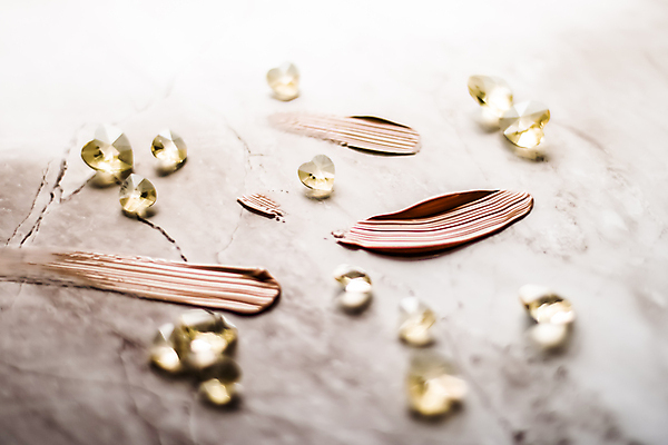 포토 JPG 해외이미지 백그라운드 사람없음 하트 화려 보석 크림 질감 파운데이션 해외포토 모양 컨셉 화장품 광석 파일형식 이미지허브