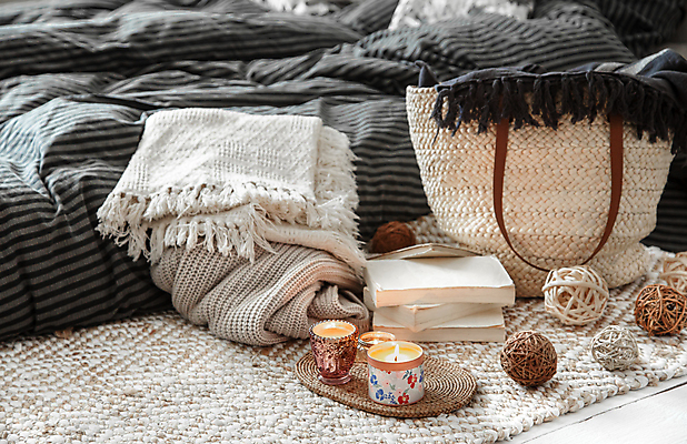 포토 JPG 해외이미지 가방 실내 사람없음 인테리어 오브젝트 니트 향초 해외포토 디자인 잡화 상의 초 내부 파일형식 이미지허브