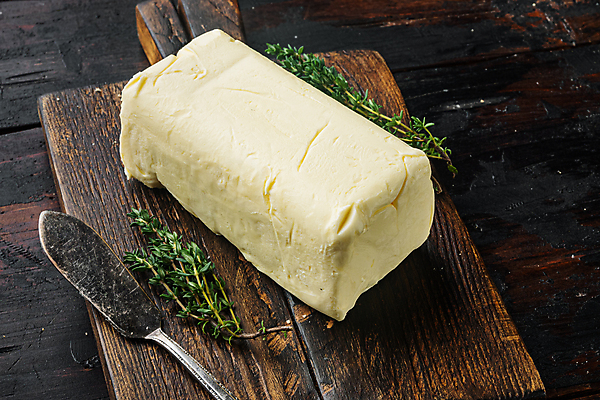 포토 JPG 해외이미지 식재료 실내 사람없음 나이프 허브 버터 나무도마 나무배경 해외포토 식물 식기 백그라운드 도마 내부 목재 칼 파일형식 이미지허브