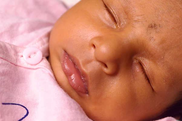 포토 JPG 해외이미지 라이프스타일 응시 남자 행복 얼굴 어린이 백그라운드 휴식 표정 한명 미소 뷰티 자녀 신생아 잠 작음 피부 시작 부드러움 걸음마 천진난만 해외포토 1 시선 감정 컨셉 모션 사람 생활 신체부위 아기 감각 크기 파일형식 이미지허브