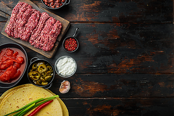 포토 JPG 해외이미지 전통 음식 채소 재료 치즈 샌드위치 건강 육류 옥수수 요리 사람없음 식사 치킨 공백 신선 살사소스 핸드메이드 카피스페이스 해외포토 식재료 유제품 곡류 소스_음식 닭고기요리 파일형식 이미지허브