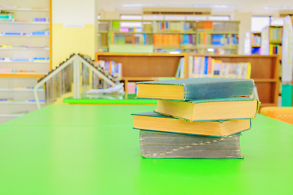 포토 JPG 해외이미지 교육 종이 백그라운드 컨셉 텍스트 학교 책장 선반 설명 사람없음 내부 목재 책 초록색 스터디 쌓기 방 수확 골동품 얼룩 그룹 역사 도서관 편지 수집 읽기 척추 책상 오브젝트 대학교 문학 양장본 사전 흙더미 백과사전 옛날 철학 카피스페이스 해외포토 나무 컬러 가구 농업 재료 모션 뼈 학습 흙 공백 파일형식 더미 이미지허브