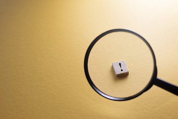 포토 JPG 해외이미지 응시 컨셉 비즈니스 통신 성공 돋보기 아이디어 경고 사람없음 쪽지 정보 탐험 긴급 메시지 선택 느낌표 위험 질문 집중 심볼 분석 확인 사인 검색 예방 조심 해결 발견 감탄 경보 구두점 대답 주목 헬프 카피스페이스 해외포토 기호 시선 공백 도움 구두상점 파일형식 이미지허브