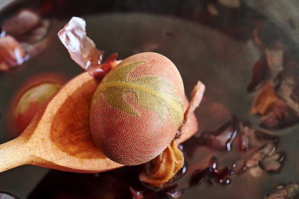 포토 JPG 해외이미지 식물 전통 계절 꽃 음식 잎 자연 양파 휴가 부활절 요리 사람없음 목재 빨간색 초록색 물 갈색 계란 숟가락 축제 봄 껍질 신선 냄비 더위 민들레 피부 준비 생태계 스타킹 내추럴 방법 핸드메이드 해외포토 자연요소 나무 옷 기념일 컬러 채소 재료 날씨 수저 신체부위 알 솥 파일형식 이미지허브