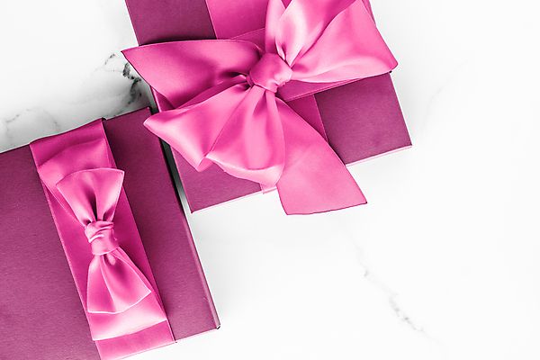 포토 JPG 해외이미지 리본 실내 사람없음 선물상자 상자 오브젝트 흰배경 대리석 해외포토 백그라운드 재료 선물 내부 흰색 파일형식 이미지허브