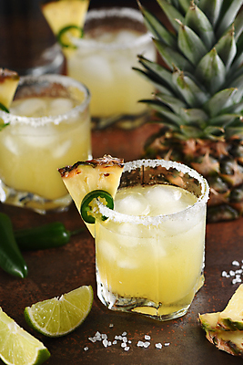 포토 JPG 해외이미지 잔 사람없음 칵테일 과실주 파인애플 라임 브랜디 할라피뇨 해외포토 식기 과일 고추 주류 열대과일 파일형식 이미지허브