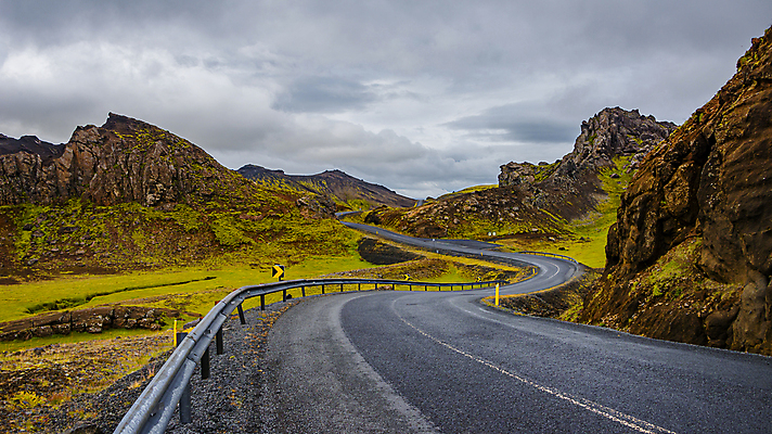 포토 JPG 해외이미지 도로 섬 여행 자국 자연 하늘 휴가 산 파노라마 아이슬란드 이끼 사람없음 야외 컬러풀 환경 산책 하이킹 운전 자유 고속도로 황무지 고독 북극 빙하 화산 장면 분화구 멀리 고립 수평선 해외포토 감정 유럽 길 컬러 컨셉 교통시설 모션 레저 휴식 촬영기법 극지방 생태계 파일형식 이미지허브