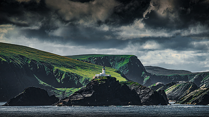 포토 JPG 해외이미지 구름 전통 유럽 바다 여행 자연 하늘 휴가 산 등대 풍경 사람없음 야외 물 여름 환경 항구 일몰 트래킹 하이킹 자유 안개 황무지 혈액 북극 장면 암초 북쪽 멀리 뿌연 해외포토 자연요소 계절 나라 컨셉 교통시설 레저 날씨 노을 극지방 방향 생태계 파일형식 이미지허브