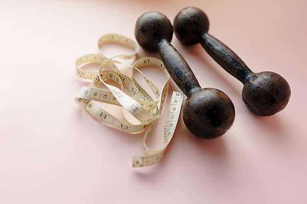 포토 JPG 해외이미지 모양 라이프스타일 스포츠 백그라운드 컨셉 신체 다이어트 근육 건강 사람없음 건물 운동 약 금속 검은색 힘 아령 장비 기차 흰색 무게 몸무게 보디빌딩 철 연습 측정 오브젝트 고민 체육관 에어로빅 파운드 무거움 고립 돌봄 리프팅 적자 철강 해외포토 건축물 감정 육상교통 컬러 돈 의학 모션 재질 대중교통 생활 헬스 춤 파일형식 이미지허브