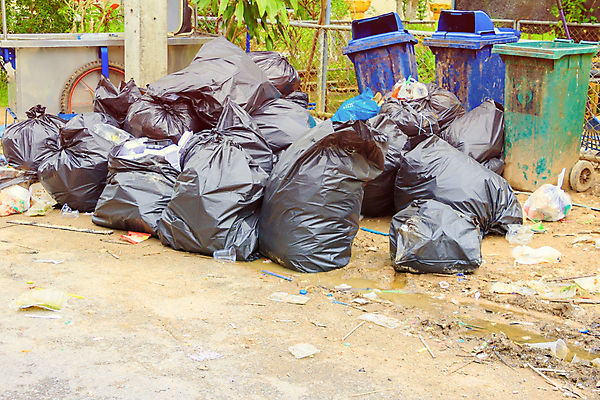 포토 JPG 해외이미지 산업 도로 가방 가정 거리 주택 사람없음 초록색 쌓기 환경 검은색 재활용 회색 쓰레기통 도시 환경오염 떨어짐 쓰레기 폐기물 큼 일회용 컨테이너 플라스틱 거절 수집 버리기 가득함 지역 패키지 흙더미 낭비 고물상 생태학 해외포토 잡화 교육 길 컬러 컨셉 교통시설 모션 재질 건물 흙 크기 친환경 파일형식 더미 이미지허브