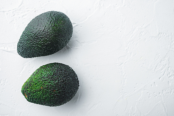 포토 JPG 해외이미지 과일 사람없음 하이앵글 신선 흰배경 유기농 아보카도 카피스페이스 해외포토 웰빙 뷰포인트 백그라운드 공백 흰색 파일형식 이미지허브