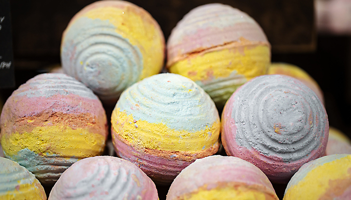 포토 JPG 해외이미지 근접촬영 사람없음 컬러풀 원형 오브젝트 스파용품 바디케어 입욕제 해외포토 도형 뷰포인트 컬러 스파 파일형식 이미지허브