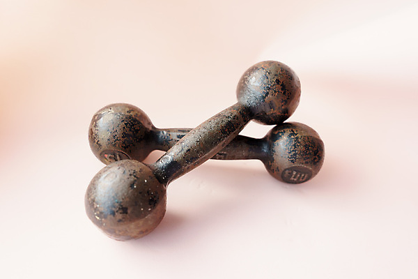 포토 JPG 해외이미지 모양 라이프스타일 스포츠 백그라운드 컨셉 신체 다이어트 근육 건강 사람없음 건물 운동 약 금속 검은색 힘 아령 장비 기차 흰색 무게 몸무게 보디빌딩 철 연습 측정 오브젝트 고민 체육관 에어로빅 파운드 무거움 고립 돌봄 리프팅 적자 철강 해외포토 건축물 감정 육상교통 컬러 돈 의학 모션 재질 대중교통 생활 헬스 춤 파일형식 이미지허브