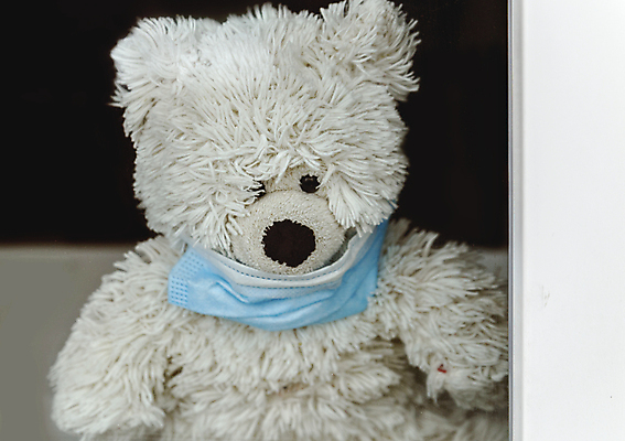 포토 JPG 해외이미지 백그라운드 컨셉 곰 주택 건강 가면 사람없음 장난감 약 펼침 흰색 바이러스 보호 질병 위험 감염 알레르기 전염병 해외포토 동물 컬러 포유류 의학 모션 건물 파일형식 이미지허브