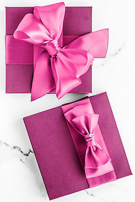 포토 JPG 해외이미지 리본 실내 사람없음 선물상자 상자 오브젝트 흰배경 대리석 해외포토 백그라운드 재료 선물 내부 흰색 파일형식 이미지허브