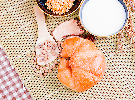 포토 JPG 해외이미지 음료 음식 빵 백그라운드 재료 탁자 밥 콩 건강 요리 씨앗 사람없음 목재 장식 컵 노란색 쌓기 쿠키 우주 빵집 우유 견과류 흰색 양념 그룹 사발 아침식사 정상 낟알 시리얼 허브 대나무 향신료 완두콩 흙더미 덩어리 단백질 대두 페스츄리 귀리 해외포토 나무 식물 식기 컬러 가구 모션 디저트 유제품 곡류 상점 식사 흙 사기그릇 영양소 향미료 파일형식 더미 이미지허브