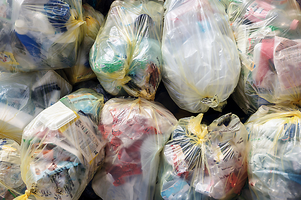 포토 JPG 해외이미지 백그라운드 가방 벽지 사람없음 야외 노란색 쌓기 환경 재활용 쓰레기통 투명 환경오염 던지기 닫기 쓰레기 폐기물 플라스틱 거절 수집 버리기 가득함 먼지 팩 패키지 낭비 축적 생태학 해외포토 잡화 교육 컬러 컨셉 모션 재질 화장품 친환경 파일형식 이미지허브