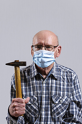 포토 JPG 해외이미지 백인 직업 손 남자 산업 안경 가구 백그라운드 노동자 기술 창조 가면 미술 한명 사람 성인 취미 목재 세로 금속 장비 회색 수확 공구 업무 작업 수리 망치 작음 철 오브젝트 목공예 대머리 때리기 수목 스트라이크 업그레이드 옛날 조작 철강 카피스페이스 해외포토 서양인 나무 1 헤어스타일 잡화 컬러 생활용품 농업 재료 모션 재질 문화예술 신체부위 공백 도구 크기 공예 파일형식 이미지허브