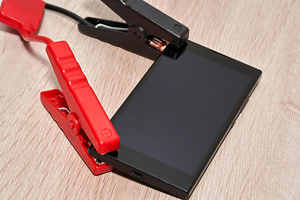 포토 JPG 해외이미지 컨셉 자동차 관리 사람없음 스마트폰 힘 장비 에너지 죽음 수리 연결 스웨터 상승 악어 철사 볼트 문제 유지 베터리 요금 자동 전압 충전기 트러블 헬프 해외포토 육상교통 상의 파충류 핸드폰 스마트기기 기계 공구 도움 충전 파일형식 이미지허브