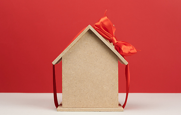 포토 JPG 해외이미지 리본 부동산 실내 선물 사람없음 오브젝트 건축모형 부동산시장 빨간배경 해외포토 백그라운드 내부 빨간색 모형 시장 재산 파일형식 이미지허브