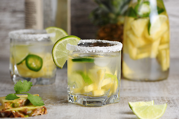 포토 JPG 해외이미지 잔 사람없음 칵테일 과실주 파인애플 라임 브랜디 할라피뇨 해외포토 식기 과일 고추 주류 열대과일 파일형식 이미지허브