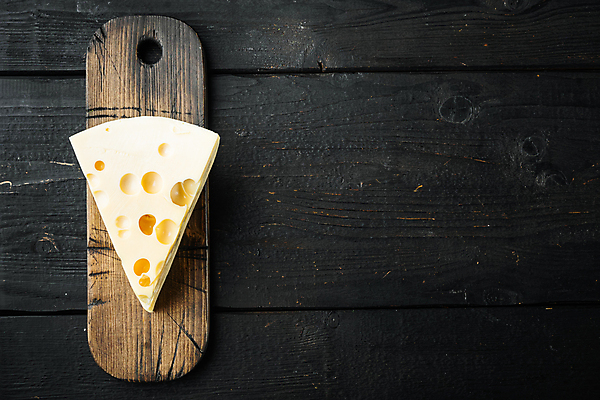 포토 JPG 해외이미지 치즈 사람없음 노란색 나무도마 마스담치즈 해외포토 컬러 유제품 도마 목재 파일형식 이미지허브