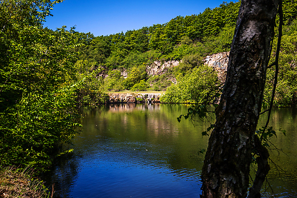 포토 JPG 해외이미지 나무 식물 유럽 호수 잎 자연 하늘 독일 사람없음 야외 목재 초록색 물 파란색 맑음 봄 바위 나뭇가지 은색 숲 오솔길 암초 내추럴 해외포토 자연요소 계절 나라 길 컬러 재료 날씨 돌_바위 생태계 파일형식 이미지허브