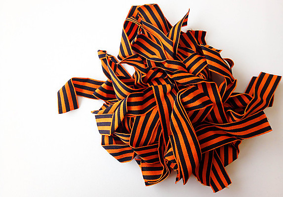 포토 JPG 해외이미지 리본 파도 백그라운드 오렌지 휴가 사람없음 장식 세계 검은색 봄 줄무늬 손상 수확 흰색 악단 용기 9 역사 성자 큼 5월 심볼 사인 활 군용 전쟁 러시아 테이프 기념물 한조각 애국심 천연기념물 고립 러시아인 소비에트 스크랩북 옛날 필승 해외포토 서양인 1 그릇 계절 유럽 종교 음악 바다 컬러 컨셉 무늬 농업 과일 문구용품 군대 숫자 우승 날짜 크기 파일형식 이미지허브