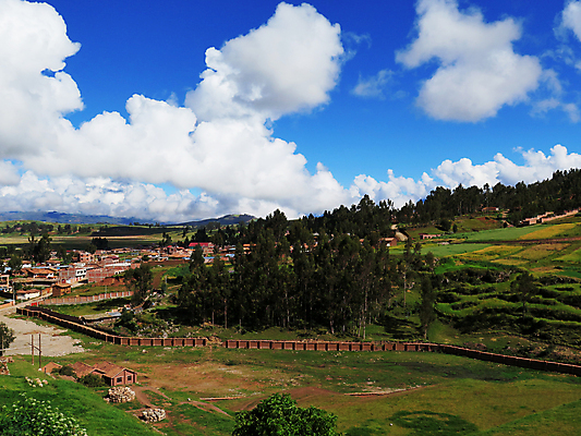 포토 JPG 해외이미지 도로 밭 농업 자연 산 사람없음 야외 가로 하이앵글 컬러풀 평화 침묵 고요 농촌 남아메리카 라틴아메리카 장면 밭일 페루 흙길 해외포토 산업 길 뷰포인트 컬러 컨셉 교통시설 아메리카 소리 흙 시골 생태계 파일형식 이미지허브