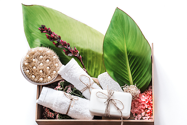 포토 JPG 해외이미지 꽃잎 사람없음 하이앵글 수건 오브젝트 스파용품 바디케어 브러쉬빗 수제비누 열대잎 해외포토 꽃 뷰포인트 잎 위생용품 스파 비누 파일형식 이미지허브