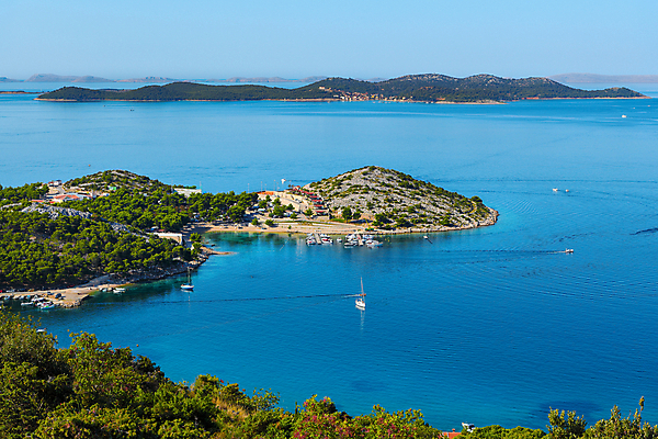 포토 JPG 해외이미지 유럽 바다 섬 여행 자연 하늘 휴가 풍경 사람없음 야외 물 여름 파란색 태양 만 크로아티아 이국적 해외포토 자연요소 계절 나라 컬러 생태계 파일형식 이미지허브