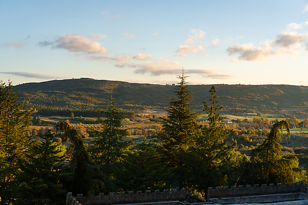 포토 JPG 해외이미지 나무 구름 공원 여행 백그라운드 자연 하늘 호텔 휴가 산 파노라마 풍경 사람없음 야외 목재 초록색 물 여름 파란색 환경 계곡 봄 트래킹 하이킹 소나무 황무지 숲 포르투갈 순수 언덕 내추럴 소셜 해외포토 자연요소 식물 계절 공공시설 유럽 컬러 컨셉 재료 숙소 레저 촬영기법 생태계 파일형식 이미지허브