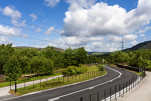 포토 JPG 해외이미지 공원 도로 길 여행 백그라운드 밭 자연 하늘 영국 잉글랜드 산 파노라마 풍경 사람없음 야외 초록색 여름 뷰티 농장 환경 시골 요크셔테리어 언덕 내추럴 굴곡 해외포토 계절 공공시설 유럽 컬러 농업 교통시설 촬영기법 테리어 생태계 파일형식 이미지허브