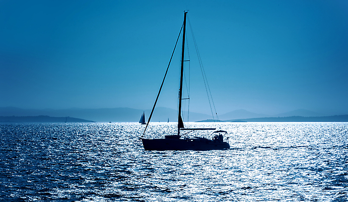 포토 JPG 해외이미지 스포츠 바다 여행 요트 자연 하늘 바람 휴가 산 항해 풍경 사람없음 야외 물 여름 파란색 태양 맑음 보트 해외포토 자연요소 계절 컬러 배_교통 날씨 생태계 파일형식 이미지허브