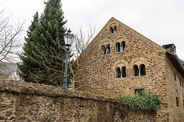 포토 JPG 해외이미지 나무 식물 가로등 건축양식 하늘 주택 독일 사람없음 야외 건물 도시풍경 믿음 스파 도시 역사 콘센트 전기에너지 옛날 해외포토 건축물 공공시설 건축 감정 유럽 풍경 에너지 파일형식 이미지허브