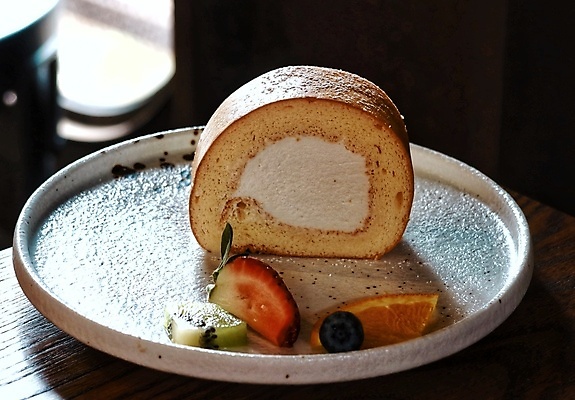 포토 JPG 해외이미지 전통 접시 음식 빵 백그라운드 과일 탁자 아침 디저트 건강 요리 사람없음 목재 갈색 노란색 케이크 식사 우유 튀김 흰색 신선 달콤 맛 아침식사 먹기 유기농 롤 버터 내추럴 점심식사 핸드메이드 해외포토 주간 나무 식기 웰빙 컬러 가구 컨셉 재료 모션 유제품 파일형식 이미지허브